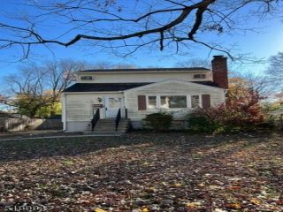 Foreclosed Home - 26 HIGHWOOD AVE, 07463