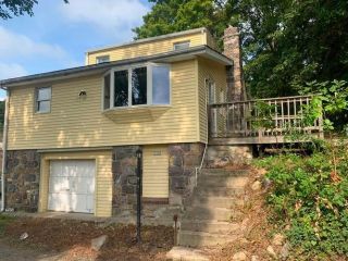 Foreclosed Home - 14 Nosenzo Pond Road, 07480