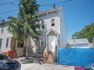 Foreclosed Home - 2 CHESTNUT ST, 07501