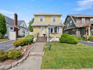 Foreclosed Home - 100 LENOX AVE, 07502
