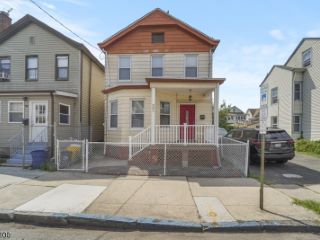 Foreclosed Home - 55 MANCHESTER AVE, 07502