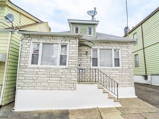 Foreclosed Home - 253 PACIFIC ST, 07503