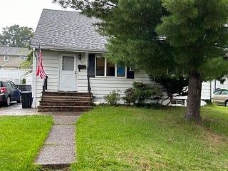 Foreclosed Home - 26 GREENE AVE, 07512