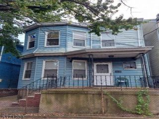 Foreclosed Home - 19 PIERCY ST, 07522
