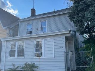 Foreclosed Home - 257 LIBERTY ST, 07522