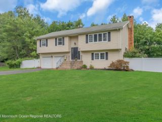 Foreclosed Home - List 101363221