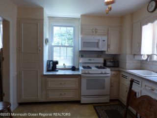 Foreclosed Home - 204 MONMOUTH AVE, 07716