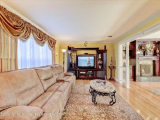 Foreclosed Home - List 100585545