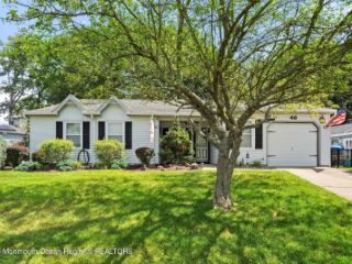 Foreclosed Home - 46 CONCORD CIR, 07731