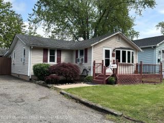Foreclosed Home - 67 ROSEWOOD DR, 07735
