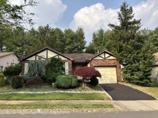 Foreclosed Home - 74 PEASLEY DR, 07746