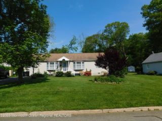 Foreclosed Home - 4 HIGHLAND AVE, 07747
