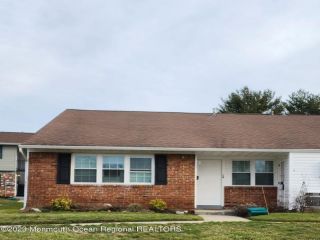 Foreclosed Home - 13 GALEWOOD DR, 07747