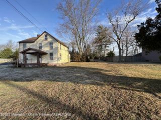 Foreclosed Home - 493 W LINCOLN AVE, 07755
