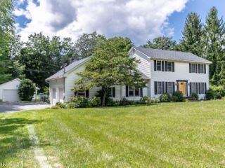 Foreclosed Home - 11 COBBLEWOOD RD, 07825