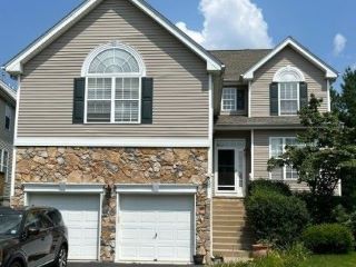 Foreclosed Home - 116 WINDING HILL DR, 07840