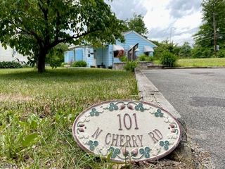 Foreclosed Home - 101 N CHERRY RD, 07849