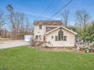 Foreclosed Home - 244 ESPANONG RD, 07849