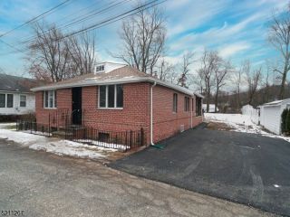 Foreclosed Home - 27 DIAMOND DR, 07849
