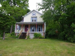 Foreclosed Home - 50 SCHOOLEYS MOUNTAIN RD, 07853