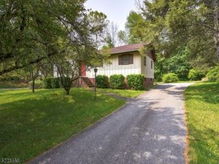 Foreclosed Home - 901 MEADOWBROOK RD, 07860