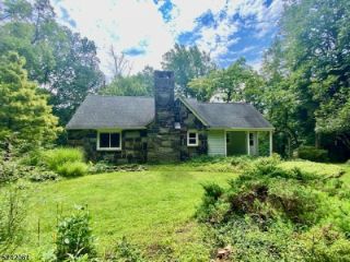 Foreclosed Home - 220 OVERLOOK RD, 07860