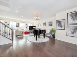 Foreclosed Home - List 100712453