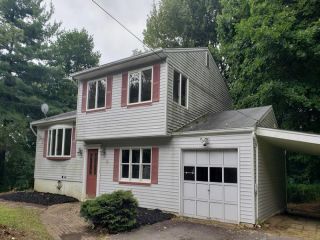 Foreclosed Home - 28 Dell Rd, 07874