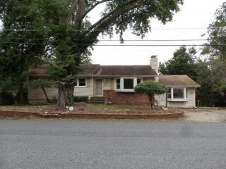 Foreclosed Home - 15 Lake Dr, 07874