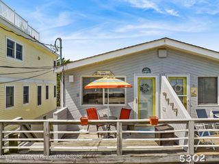 Foreclosed Home - List 100923002