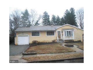 Foreclosed Home - 202 Coolidge Ave, 08010