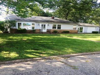 Foreclosed Home - 1105 Putnam St, 08010