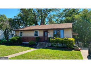 Foreclosed Home - 135 Edgewood Ave, 08031
