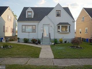 Foreclosed Home - 1132 LOGAN AVE, 08031