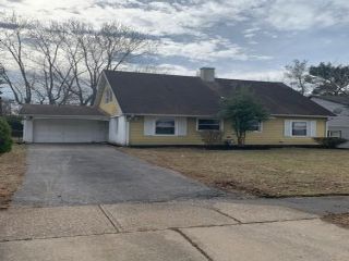 Foreclosed Home - 16 Pheasant Ln, 08046