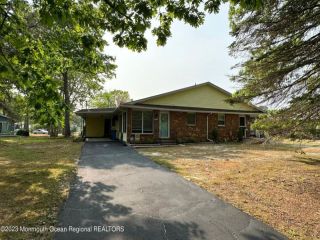 Foreclosed Home - 18 CRANBERRY RD, 08050
