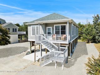 Foreclosed Home - 37 BEACH DR, 08087