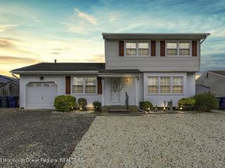 Foreclosed Home - List 101244130