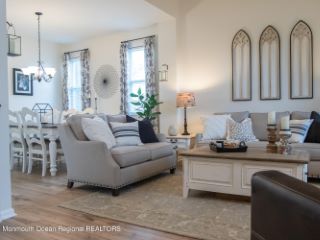 Foreclosed Home - List 101266346