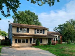 Foreclosed Home - 144 Cornwall Dr, 08107