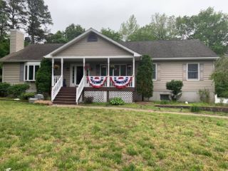 Foreclosed Home - 231 INDIAN TRAIL RD, 08210