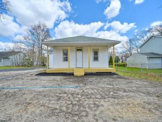 Foreclosed Home - 806 CRESSON AVE, 08232