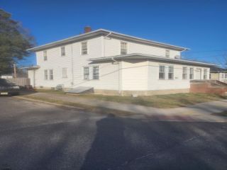 Foreclosed Home - 18 OAKLAND AVE, 08232