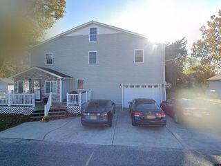 Foreclosed Home - List 100628603