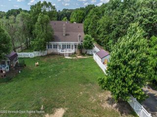 Foreclosed Home - 132 W MILLSTREAM RD, 08514