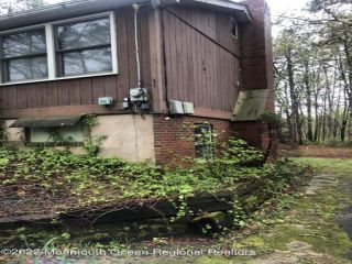 Foreclosed Home - 1 BRODERICK DR, 08527