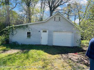 Foreclosed Home - 1123 TOMS RIVER RD, 08527