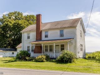 Foreclosed Home - 8 OLD YORK RD, 08551