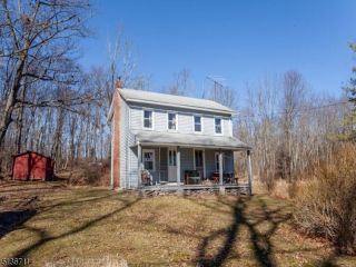 Foreclosed Home - 28 FEATHERBED LN, 08559