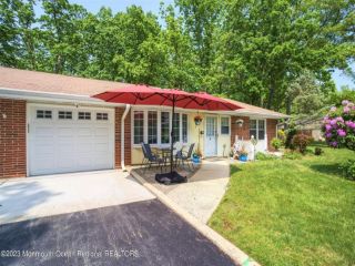 Foreclosed Home - 201A BUCKINGHAM DR, 08701